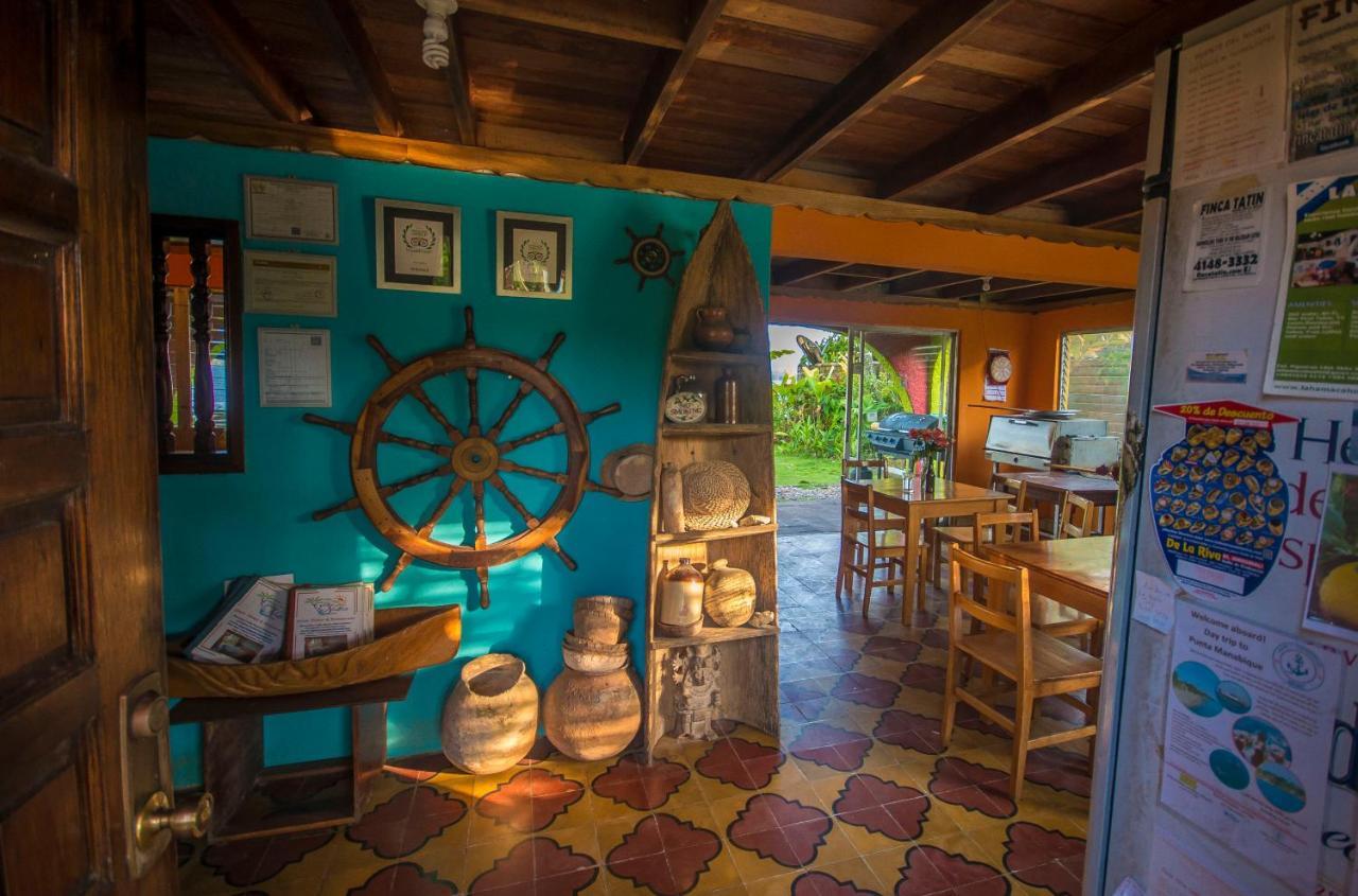Отель Casa Nostra Ливингстон Экстерьер фото